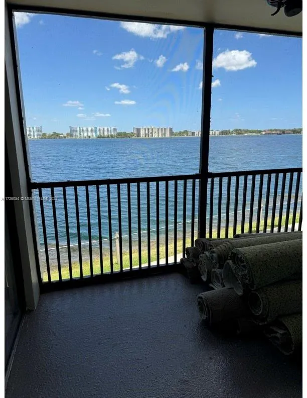 117 Lake Emerald Dr # 202, Oakland Park FL 33309