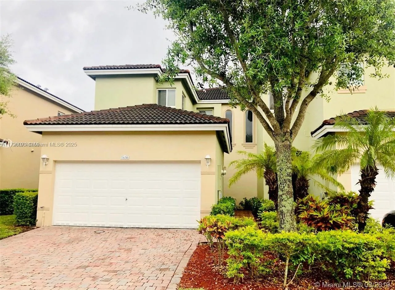 3 bedroom 2 bath for sale at 1636 SE 24th Ct # 1636, Homestead FL 33035