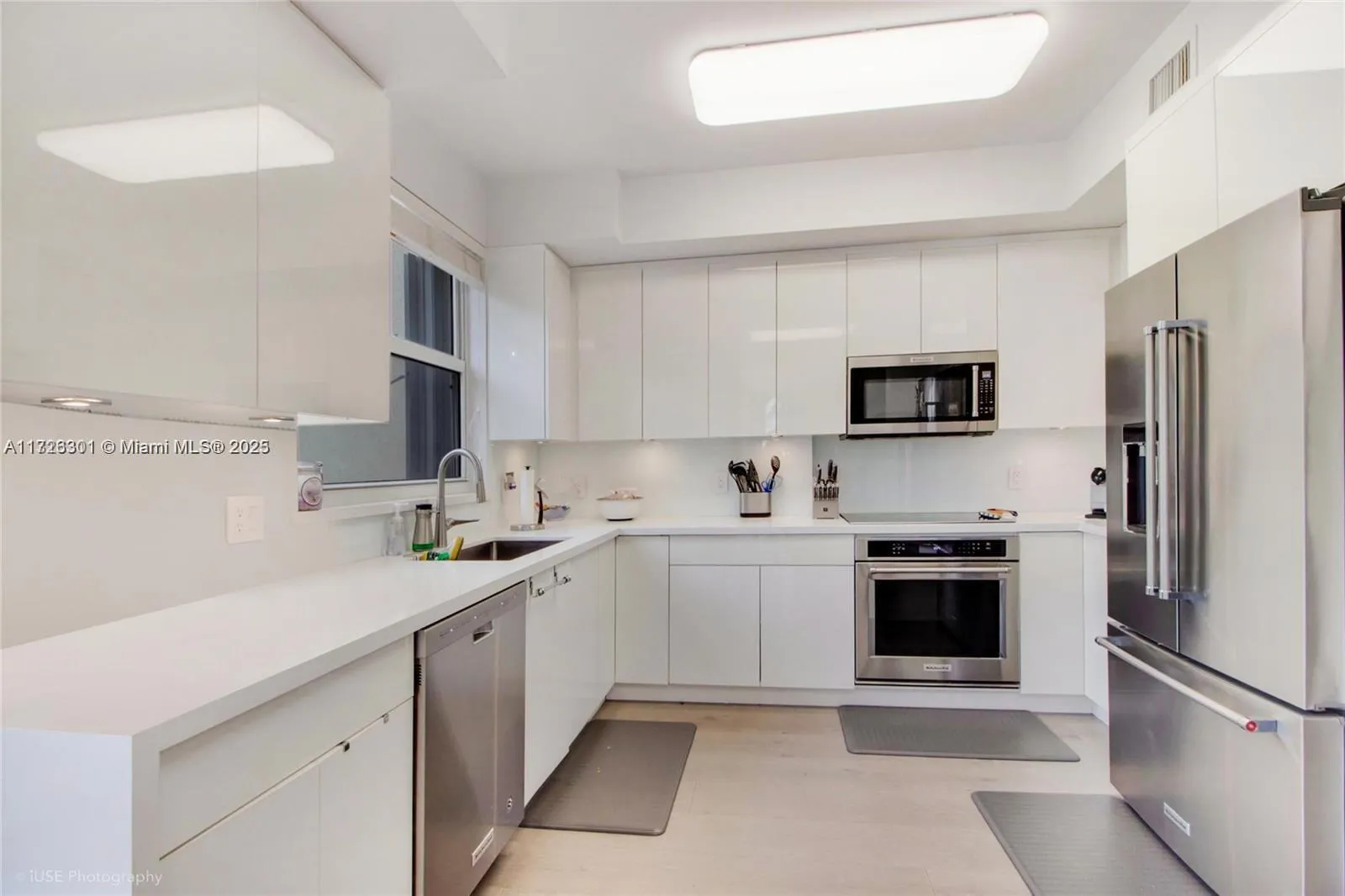 721 Crandon Blvd # 208, Key Biscayne FL 33149