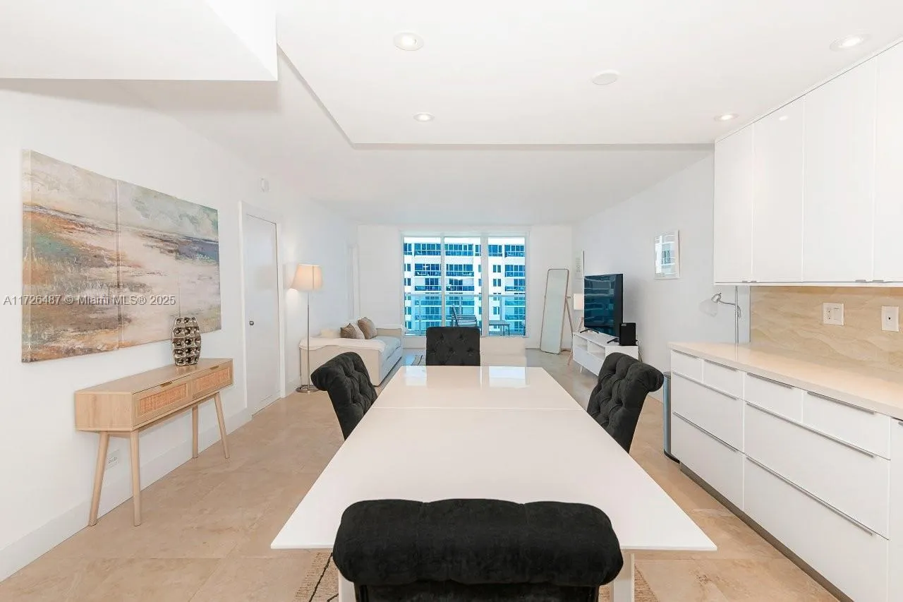 2301 Collins Ave # 1515, Miami Beach FL 33139