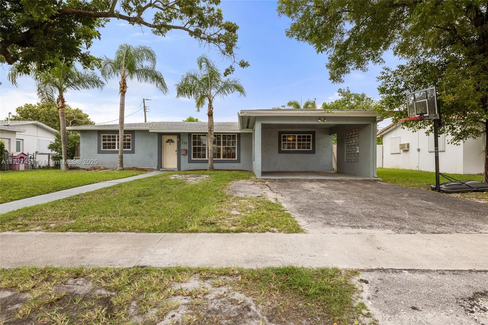 3 bedroom 2 bath for sale at 720 SW 69th Way, Pembroke Pines FL 33023