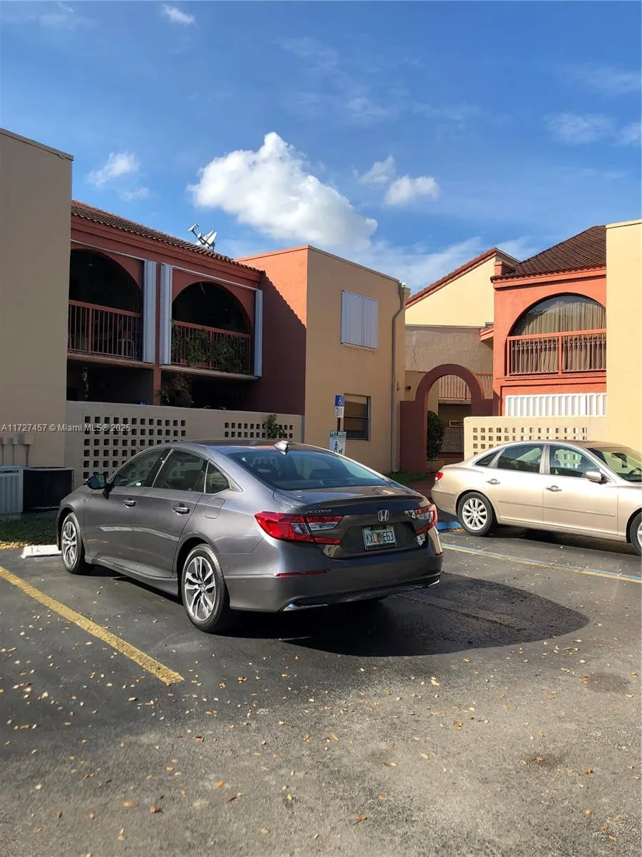 10233 NW 9th St Cir # 1, Miami FL 33172