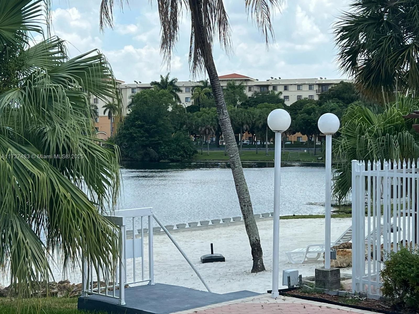 9365 Fontainebleau Blvd # E114, Miami FL 33172