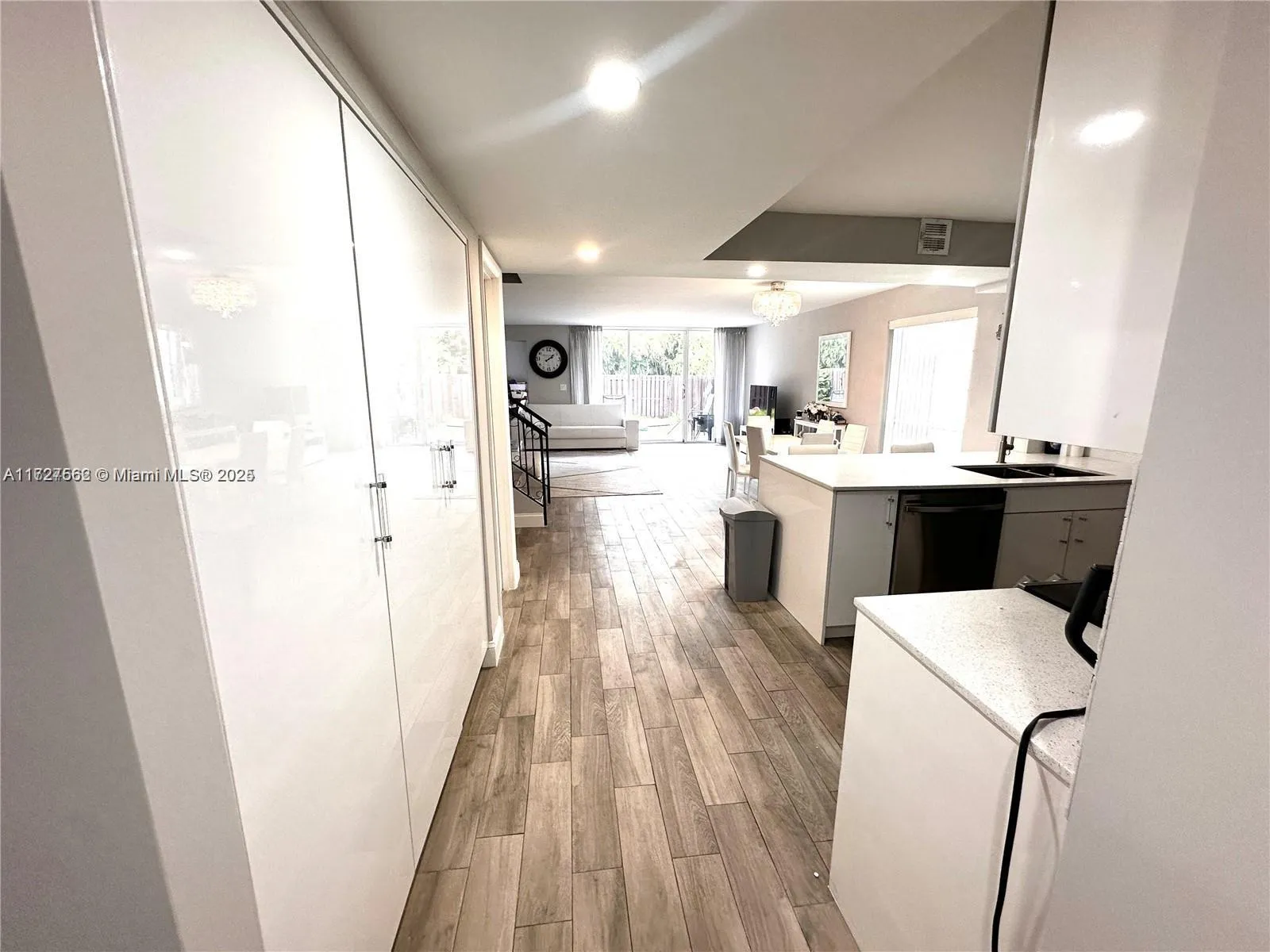 2300 NE 7th St # 25, Hallandale Beach FL 33009