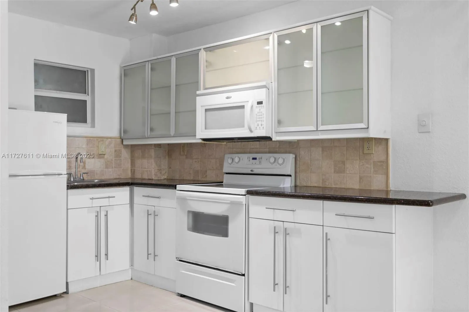 7133 Bay Dr # 202, Miami Beach FL 33141