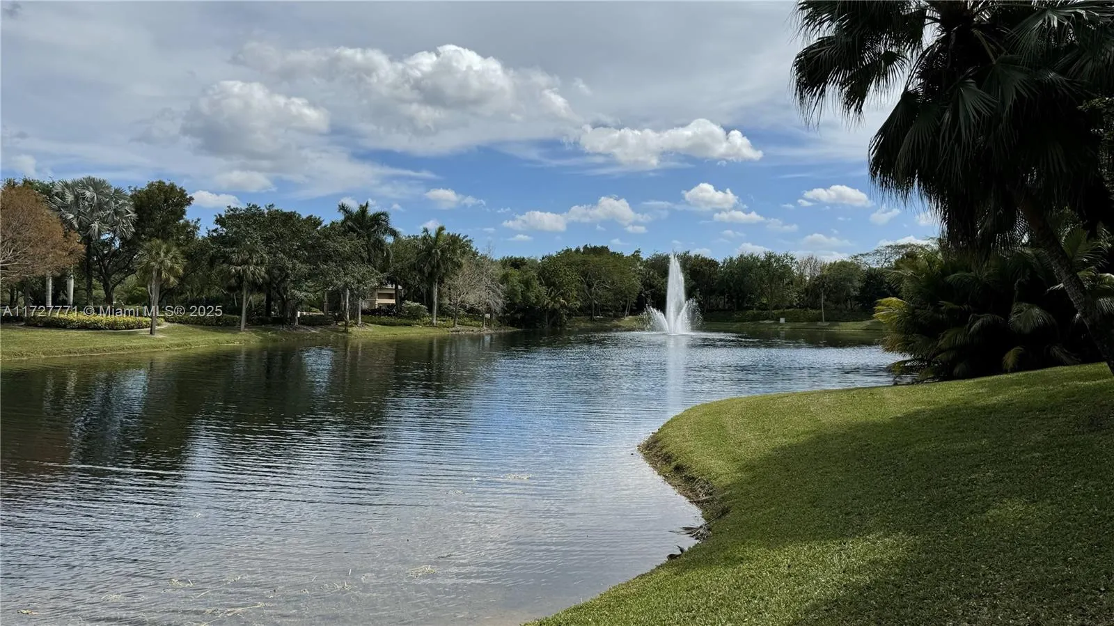 7700 S Woodridge Dr, Parkland FL 33067