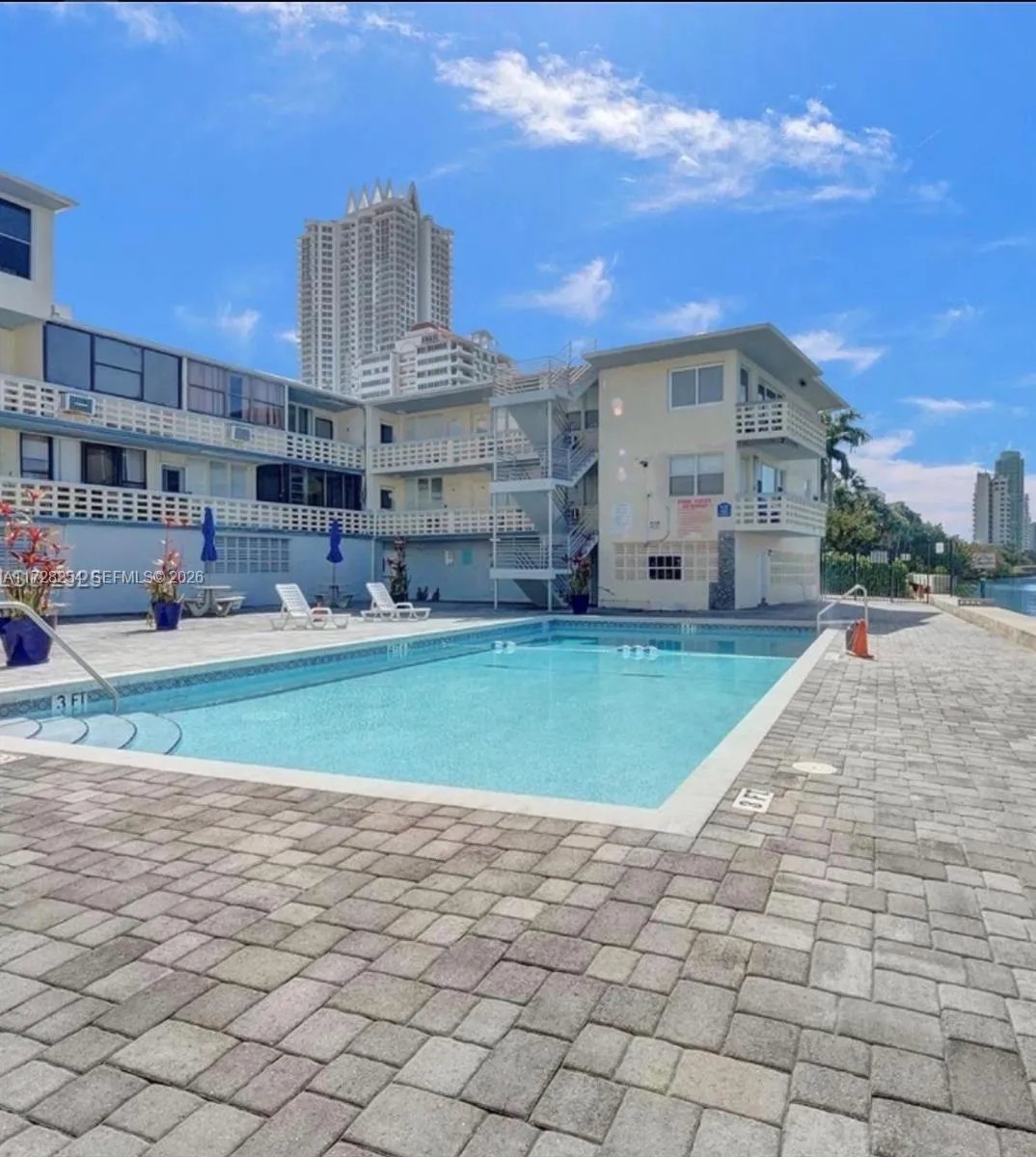 6484 Indian Creek Dr # 310, Miami Beach FL 33141