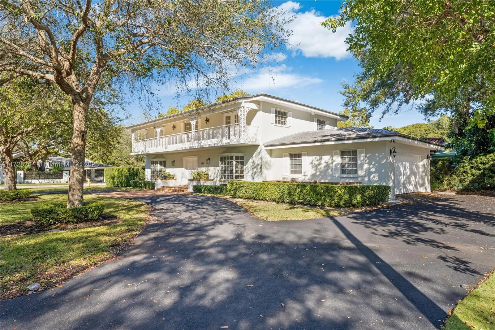 1285 Algardi Ave, Coral Gables FL 33146