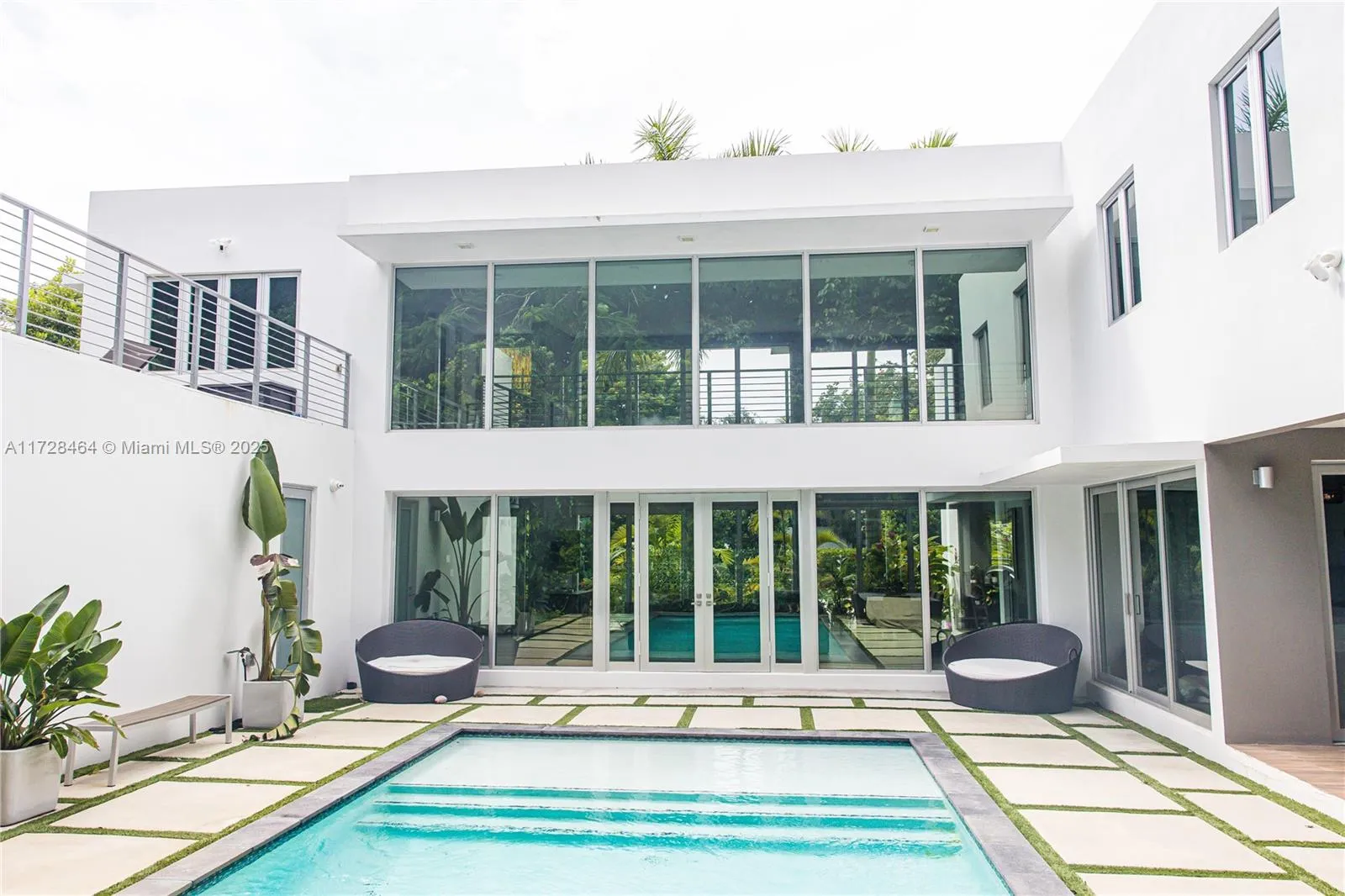 5 bedroom 3 bath for sale at 6790 SW 72 STREET, South Miami FL 33143