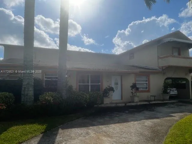 10864 SW 141st Ln, Miami FL 33176