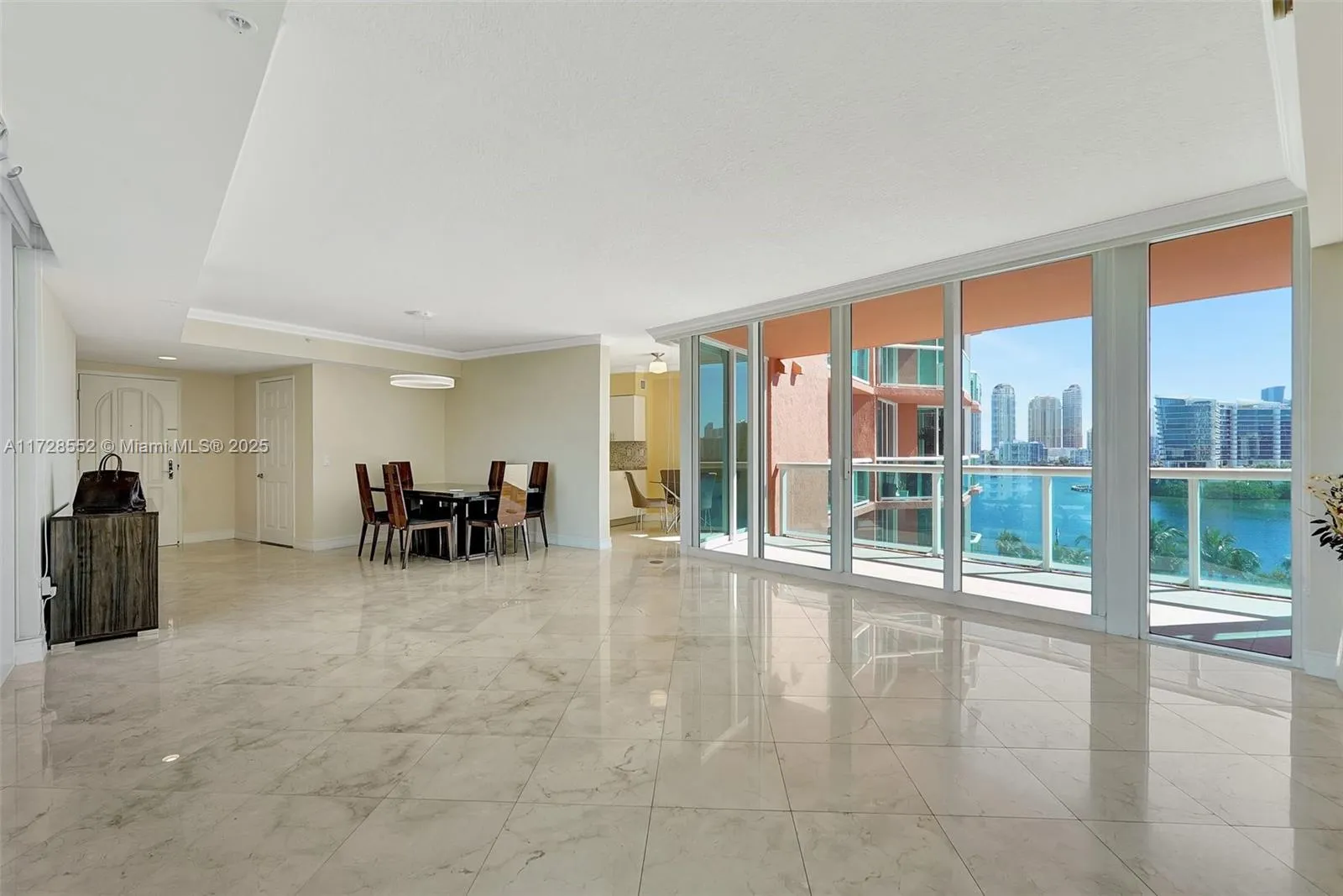 3370 Hidden Bay Dr # 910, Aventura FL 33180