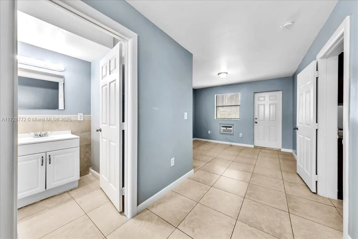 365 NW 8th St # 211, Miami FL 33136