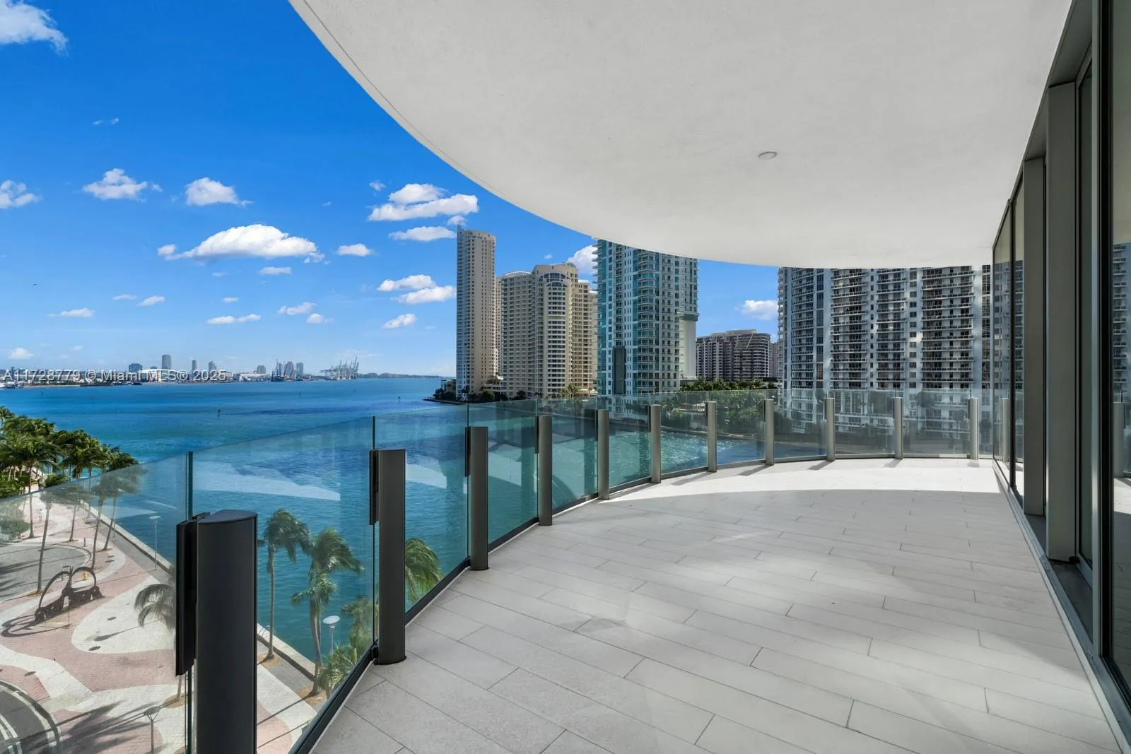 4 bedroom 4 bath for sale at 300 Biscayne Blvd Way # 601, Miami FL 33131