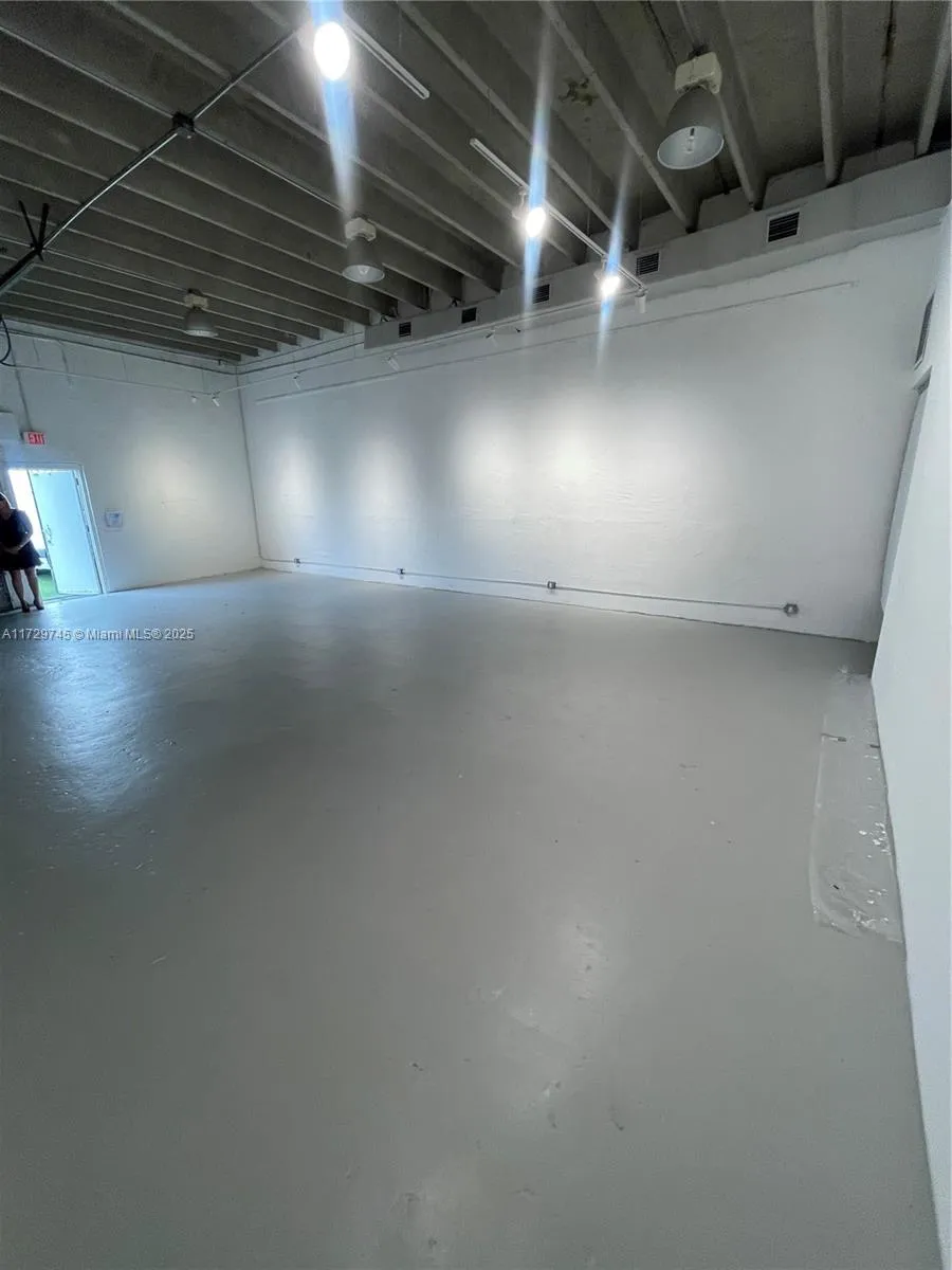 676 NW 23rd St, Miami FL 33127