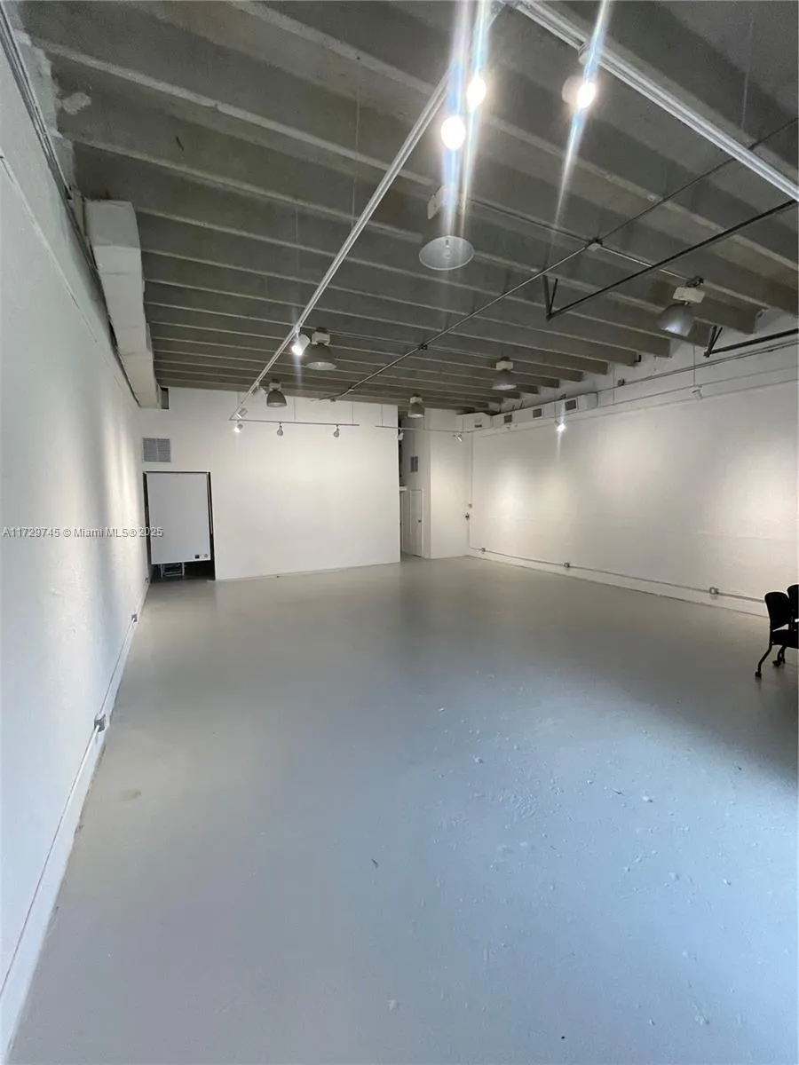 676 NW 23rd St, Miami FL 33127