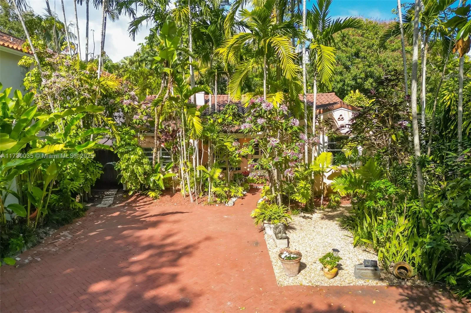 3 bedroom 2 bath for sale at 4137 Malaga Ave, Coconut Grove FL 33133