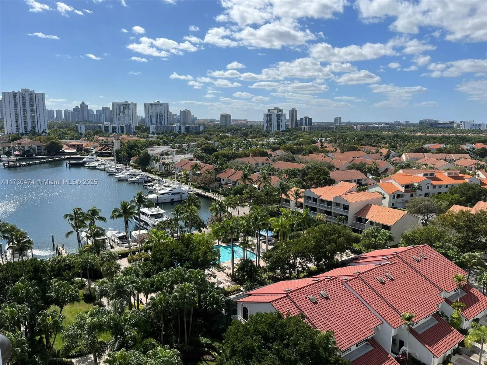 2 bedroom 2 bath for sale at 3610 Yacht Club Dr # 1214, Aventura FL 33180