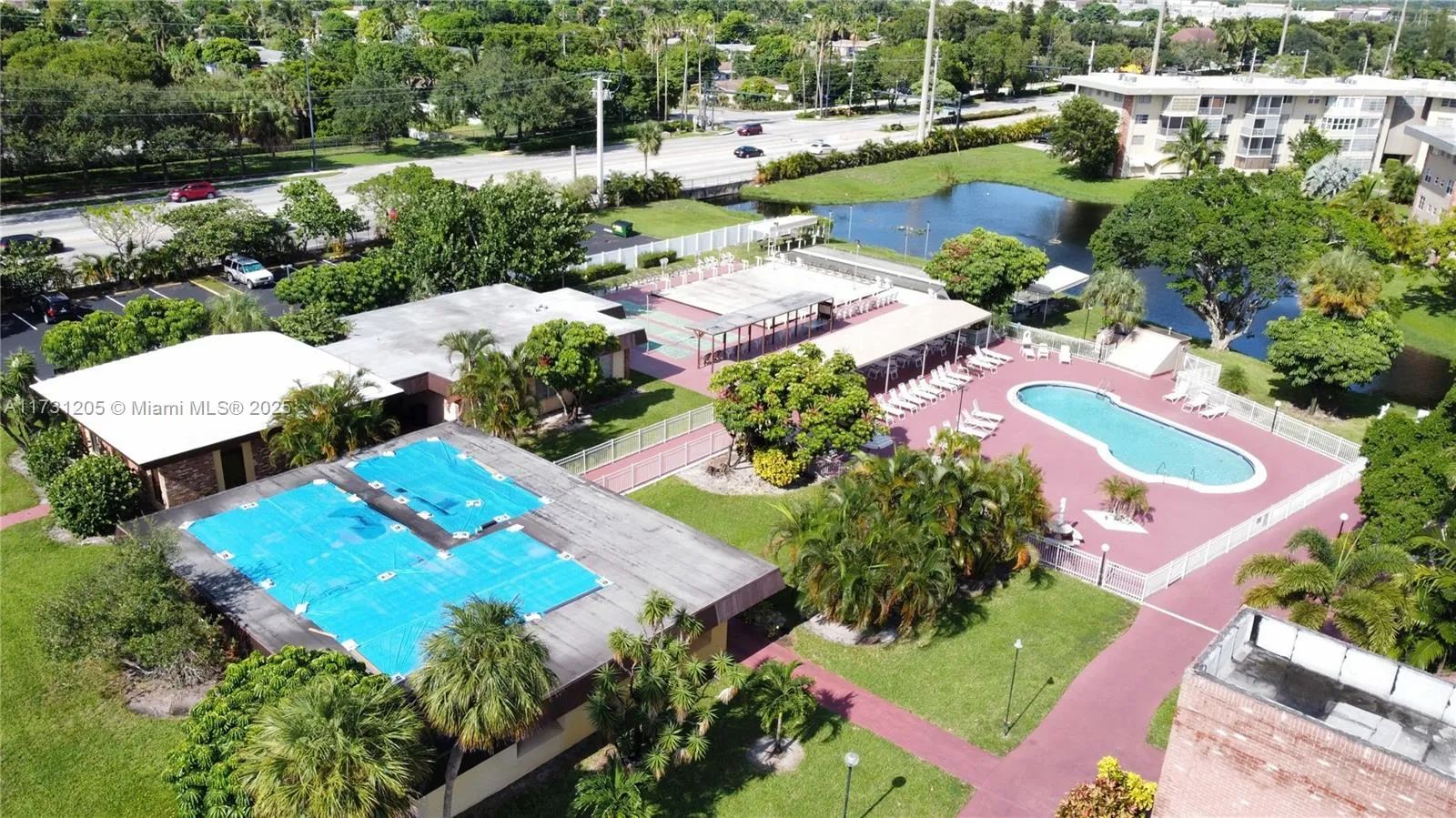 1 bedroom 1 bath for sale at 3061 NW 47th Ter # 136, Lauderdale Lakes FL 33313