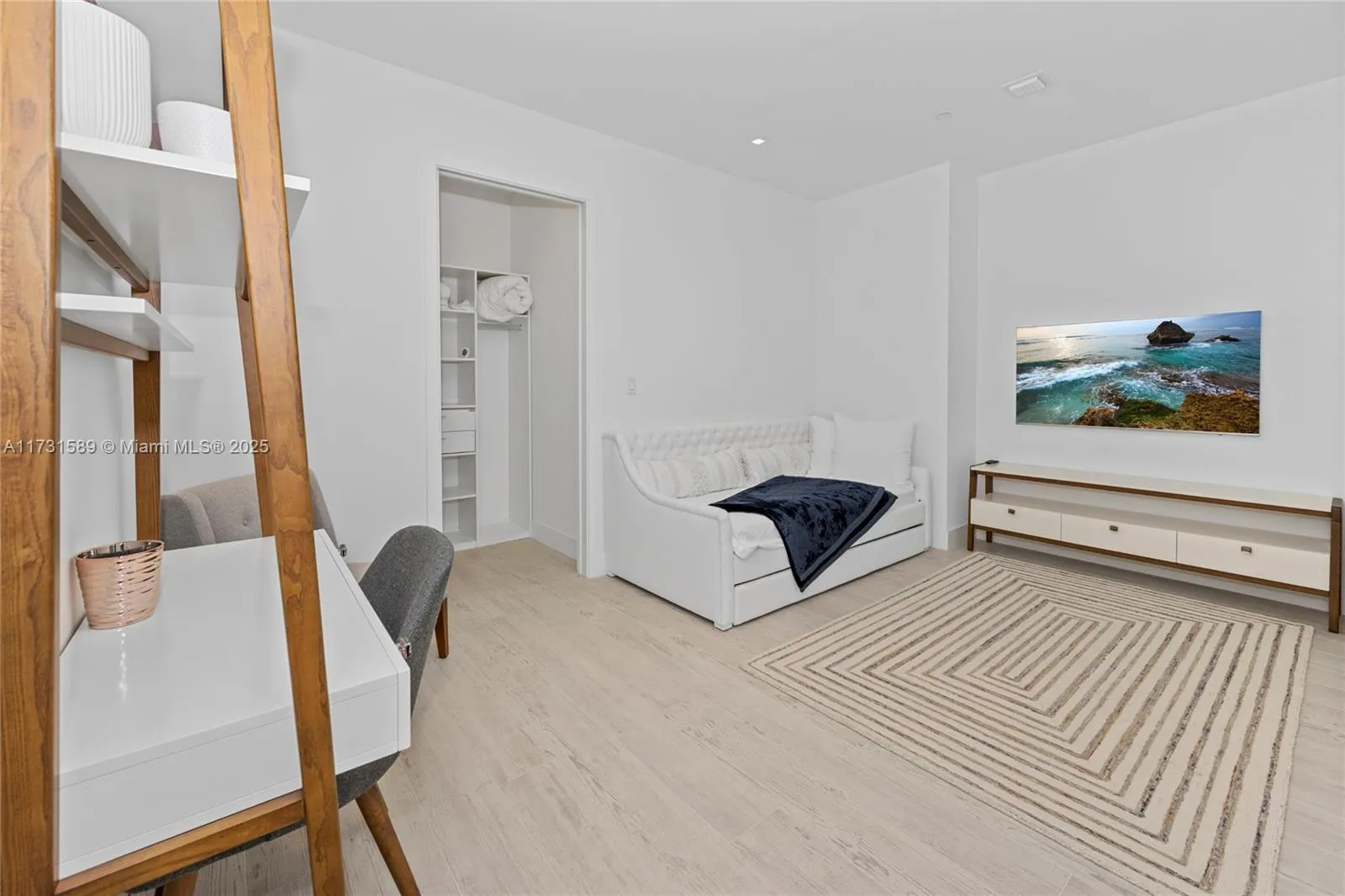 17475 Collins Ave # 1201, Sunny Isles Beach FL 33160