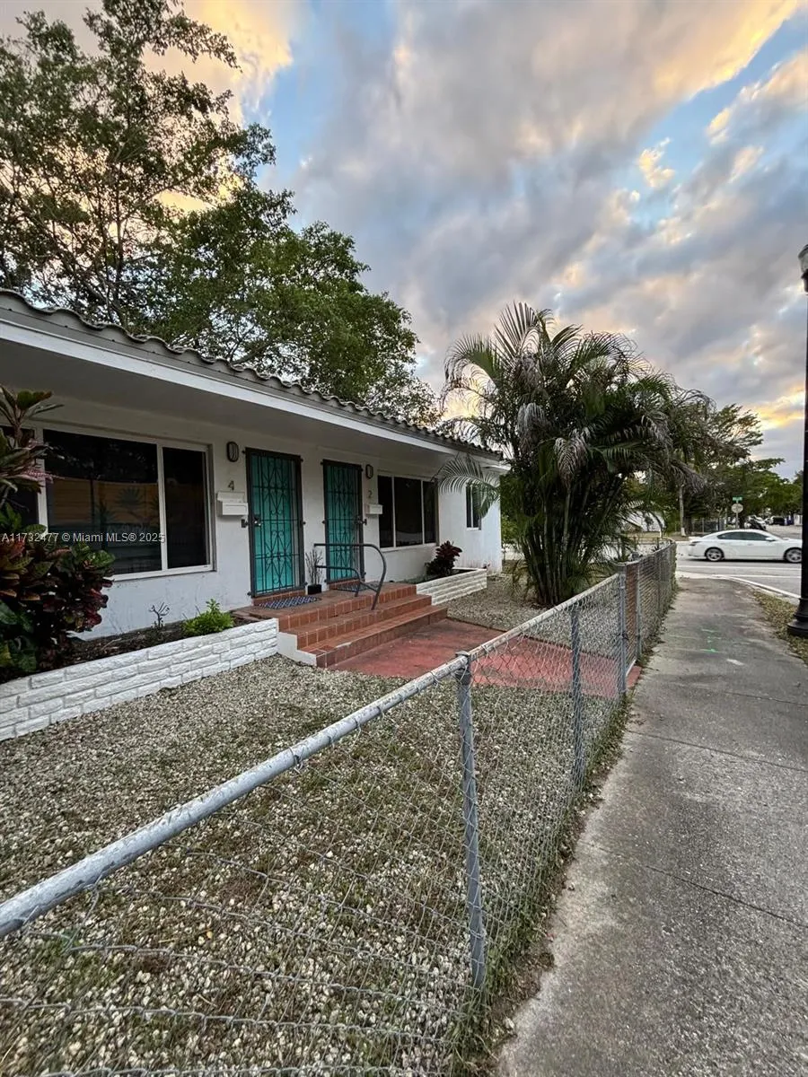 2 NE 45th St, Miami FL 33137