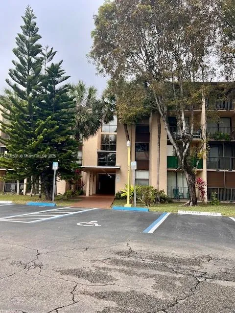 14421 N Kendall Dr # 108M, Miami FL 33186