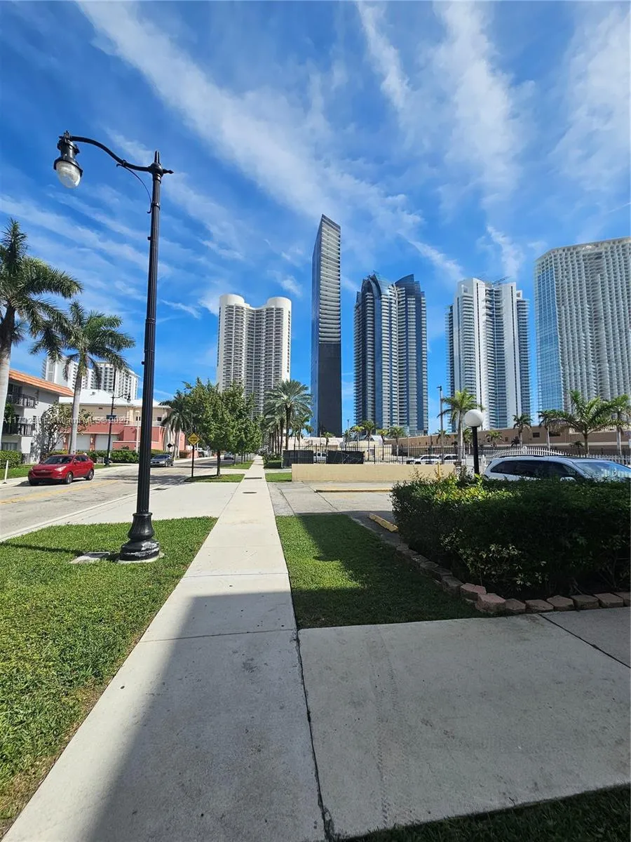 200 172nd St # 102, Sunny Isles Beach FL 33160