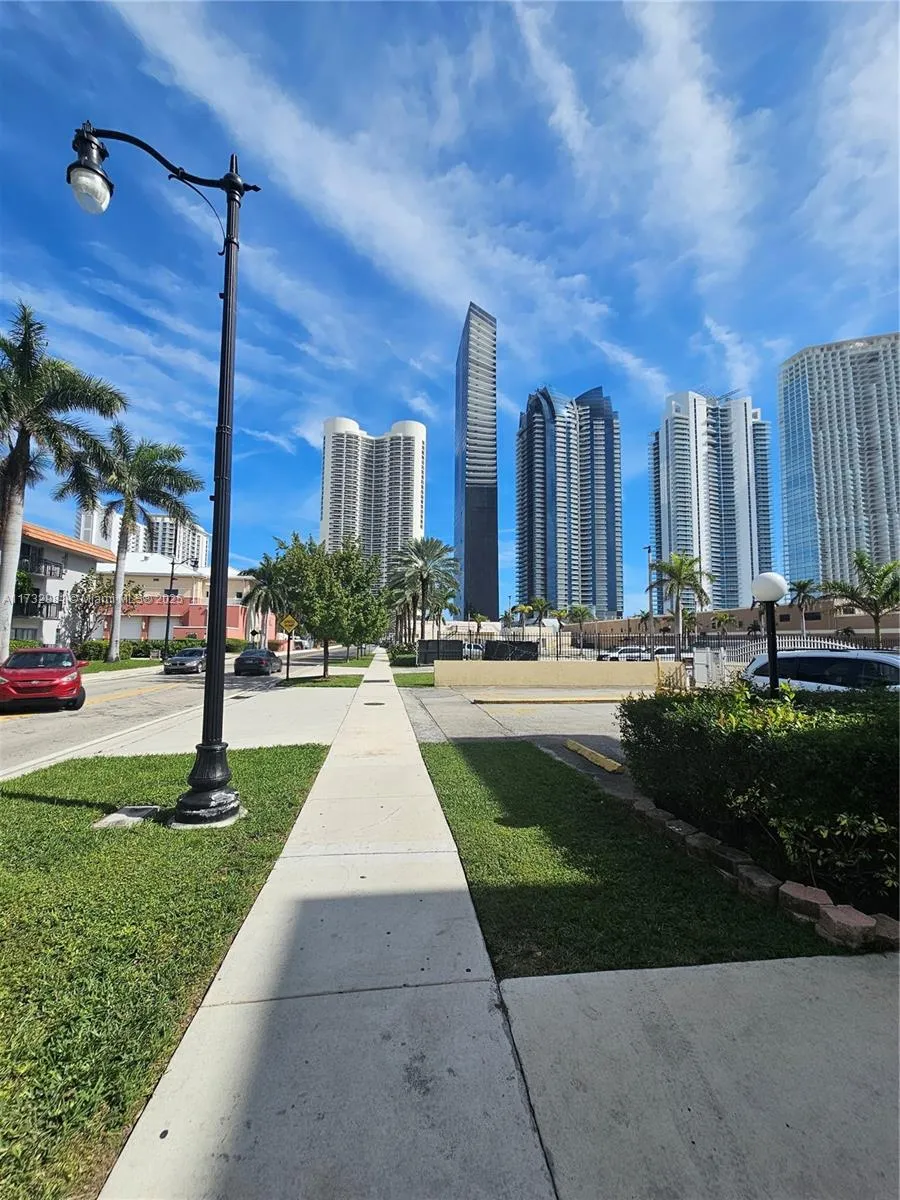 200 172nd St # 102, Sunny Isles Beach FL 33160