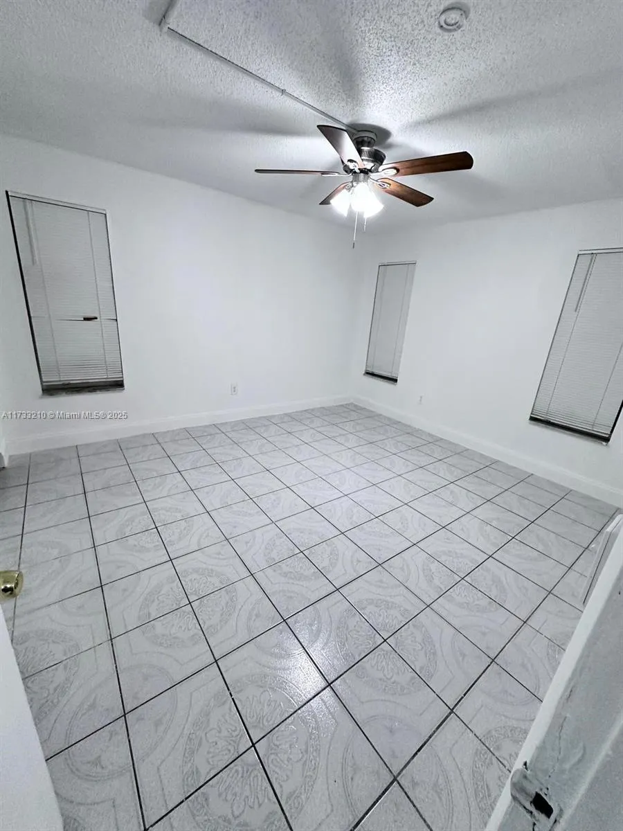 2800 NW 56th Ave # G102, Lauderhill FL 33313