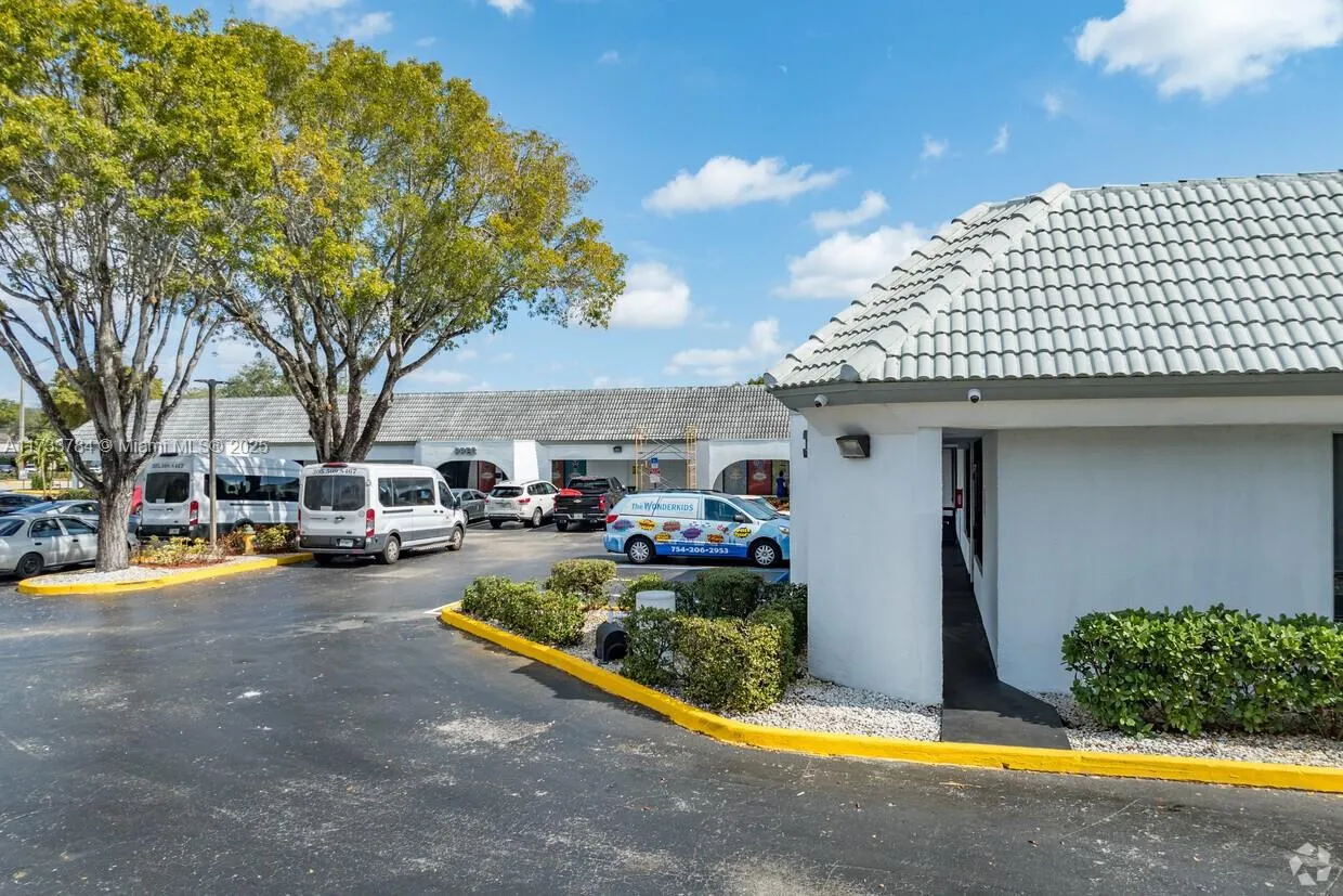 7100 W Commercial Blvd, Fort Lauderdale FL 33319