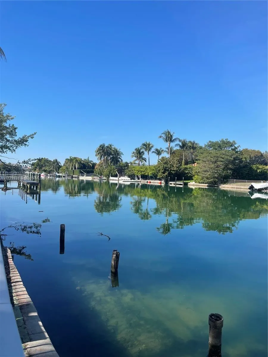 1289 Marseille Dr # 150, Miami Beach FL 33141