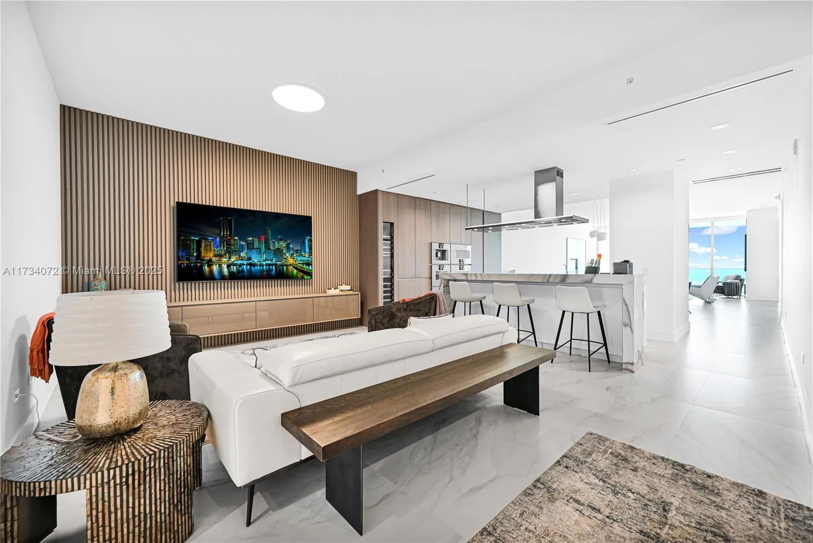 18501 Collins Ave, Sunny Isles Beach FL 33160