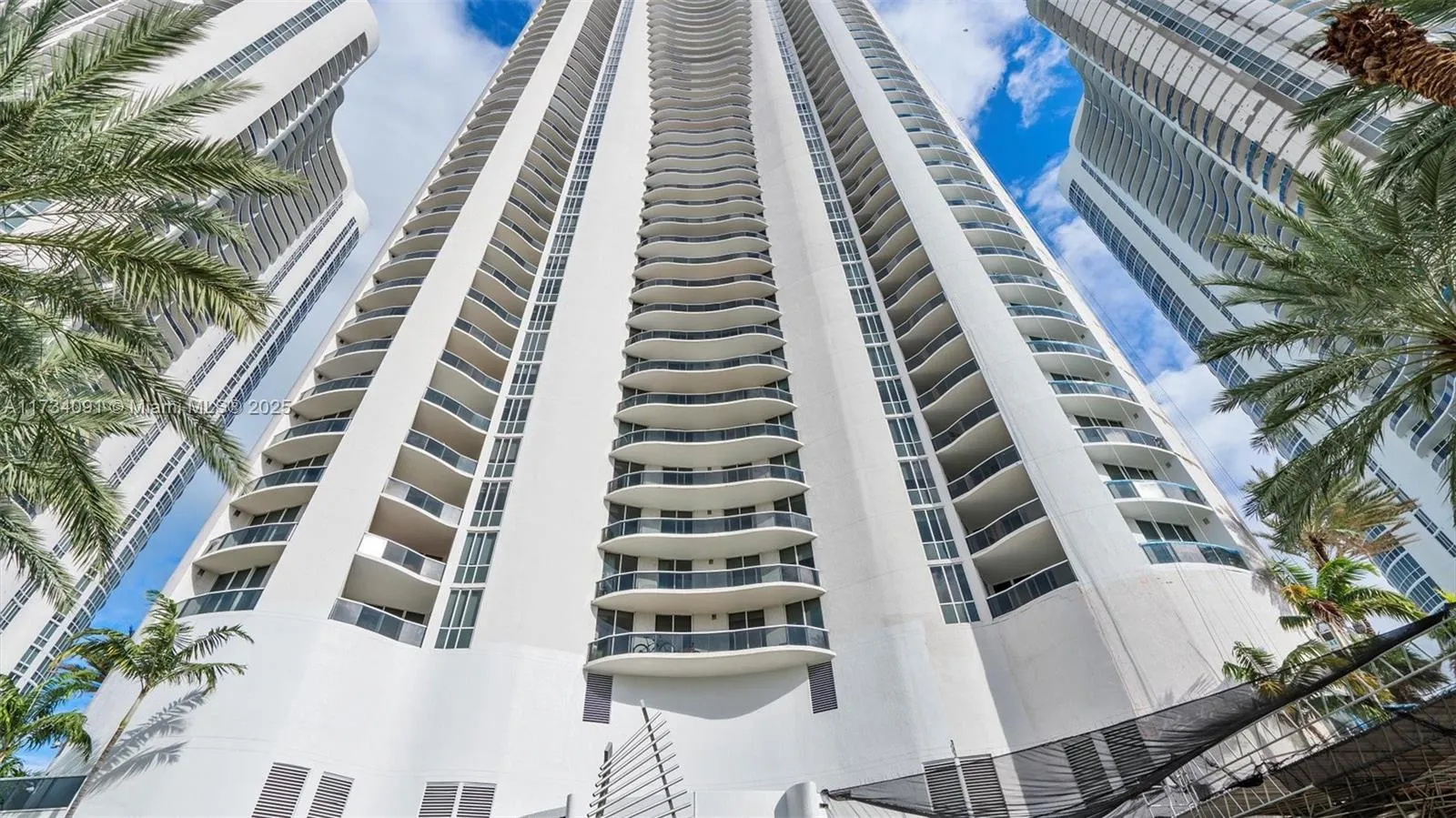 3 bedroom 3 bath for sale at 15901 Collins Ave # 2303, Sunny Isles Beach FL 33160
