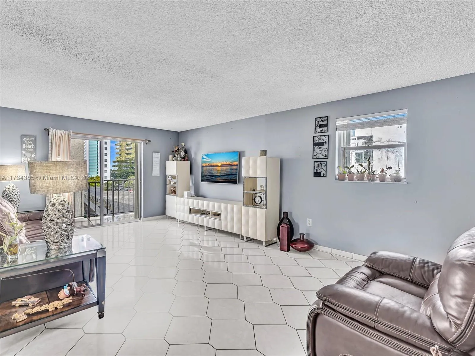 1236 Alton Rd # 404, Miami Beach FL 33139