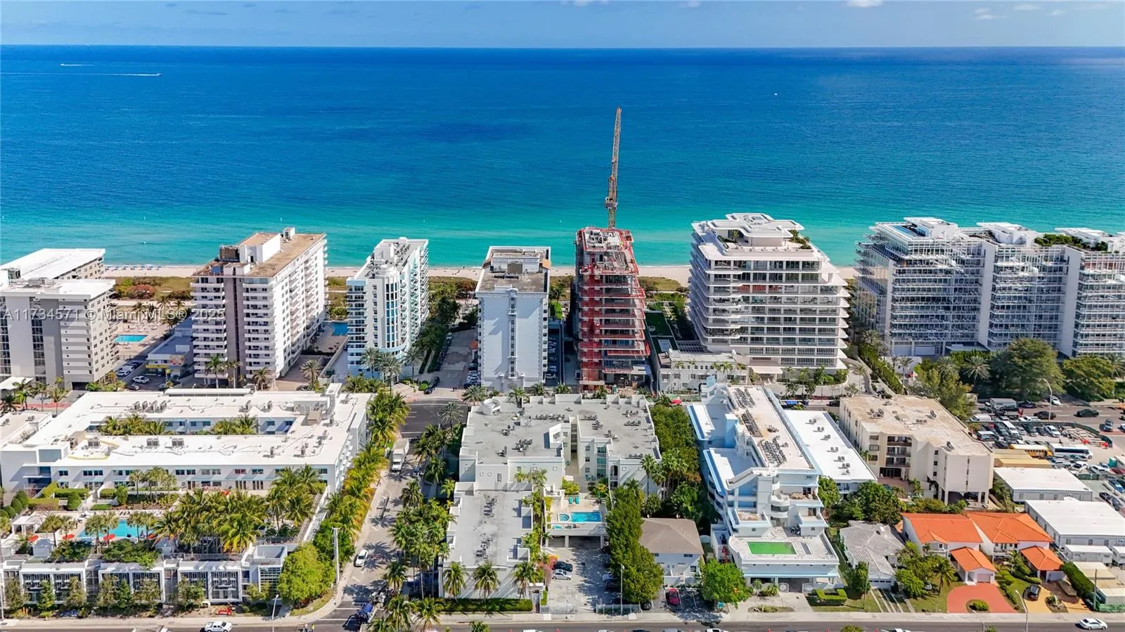 1 bedroom 1 bath for sale at 9172 Collins Ave # 414, Surfside FL 33154