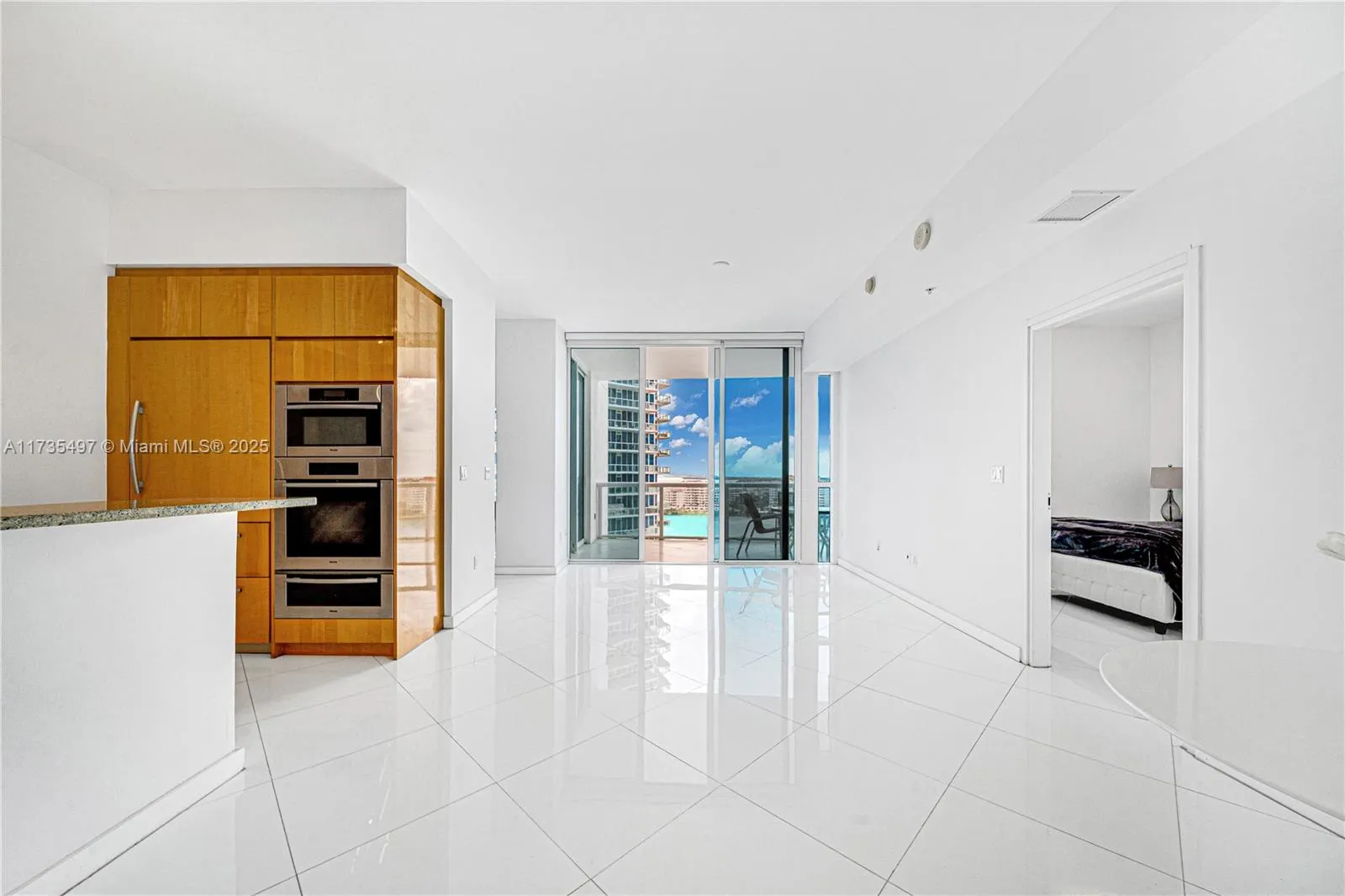 50 S Pointe Dr # 1704, Miami Beach FL 33139