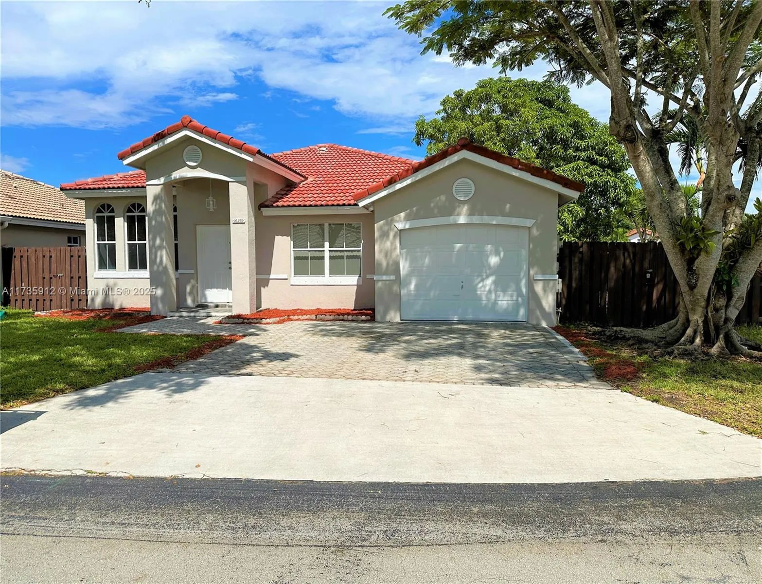 3 bedroom 2 bath for sale at 16215 SW 83rd Ln, Miami FL 33193