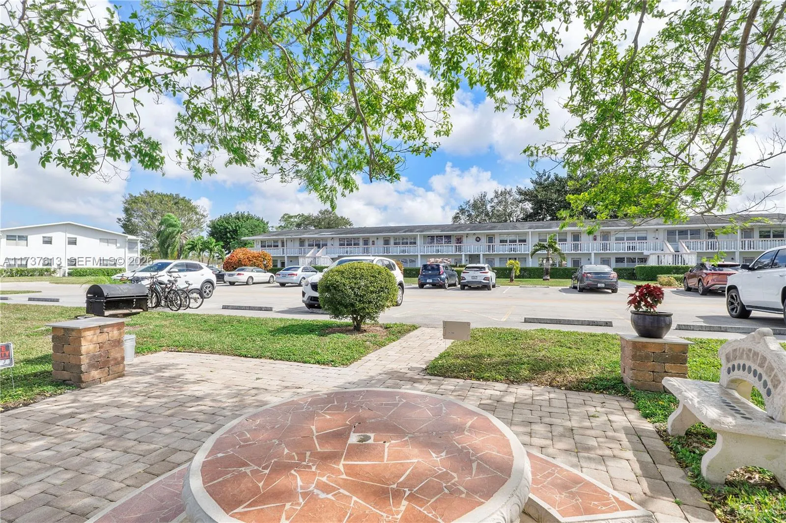 143 Oakridge J # 143, Deerfield Beach FL 33442