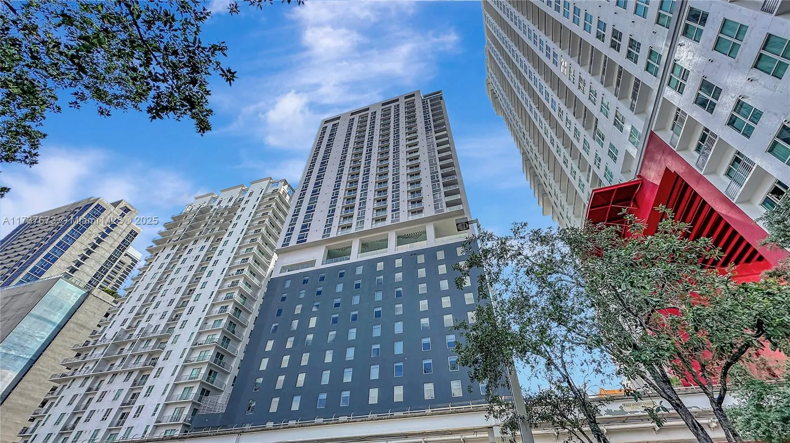 1 bedroom 1 bath for sale at 227 NE 2nd St # 3002, Miami FL 33132