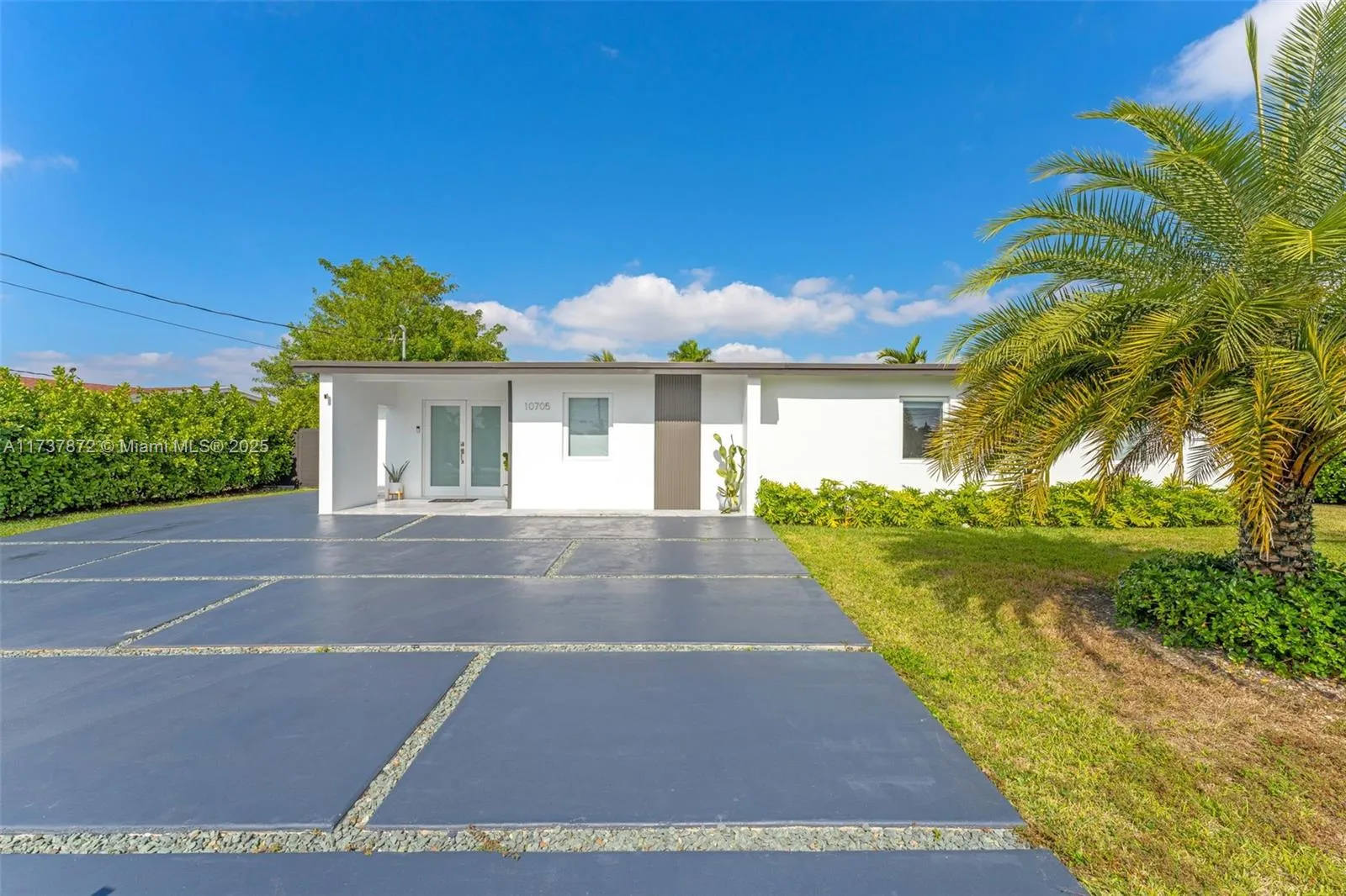 10705 SW 52nd Ter, Miami FL 33165