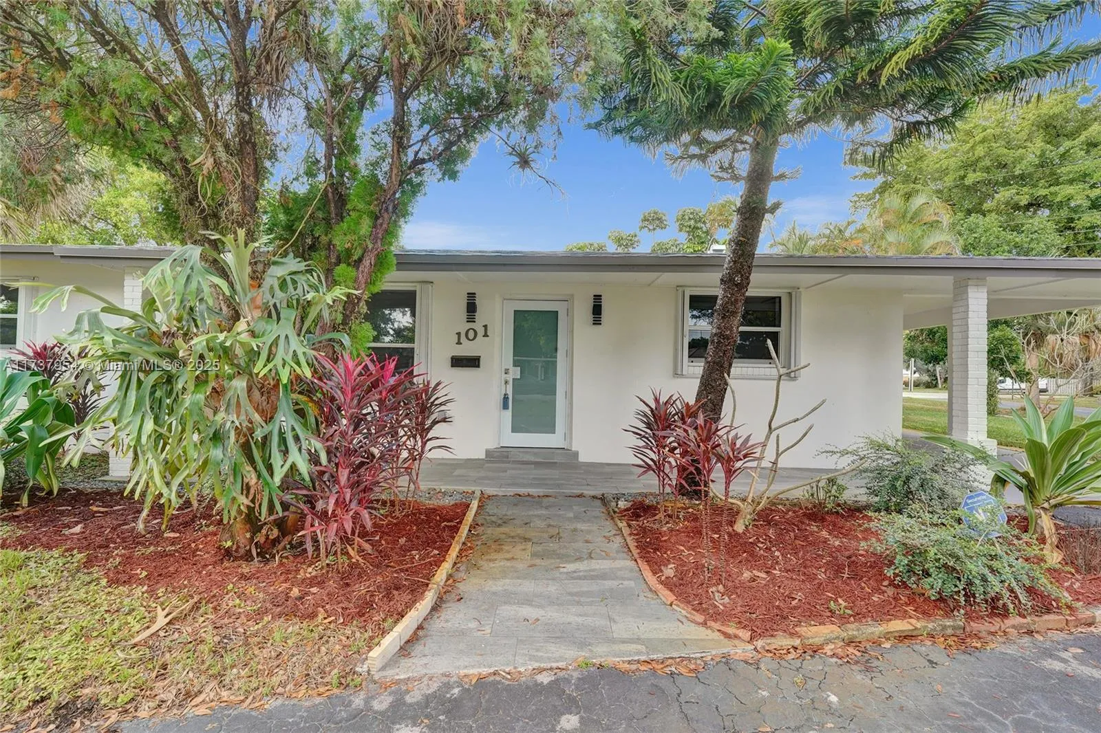 4 bedroom 2 bath for sale at 101 SW 53rd Ave, Plantation FL 33317