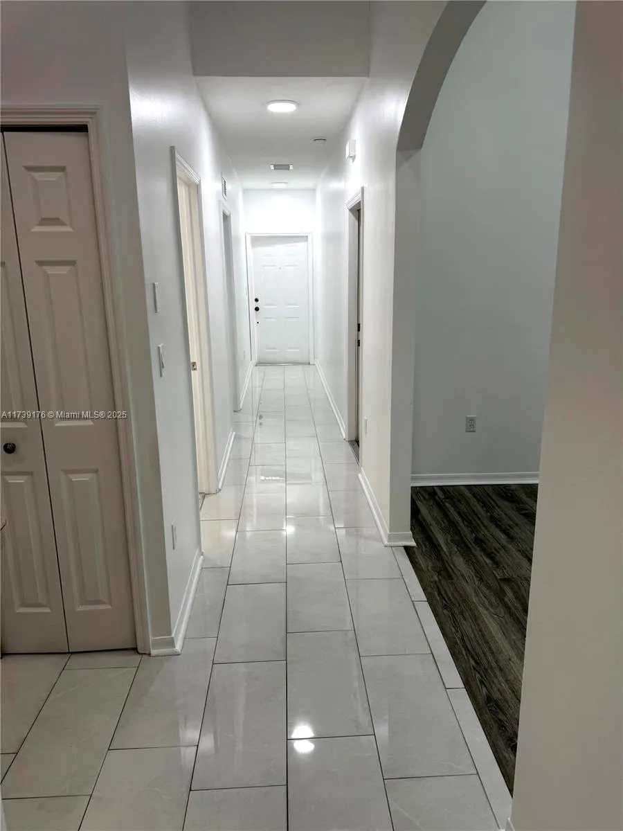 1238 NE 32nd Ter, Homestead FL 33033