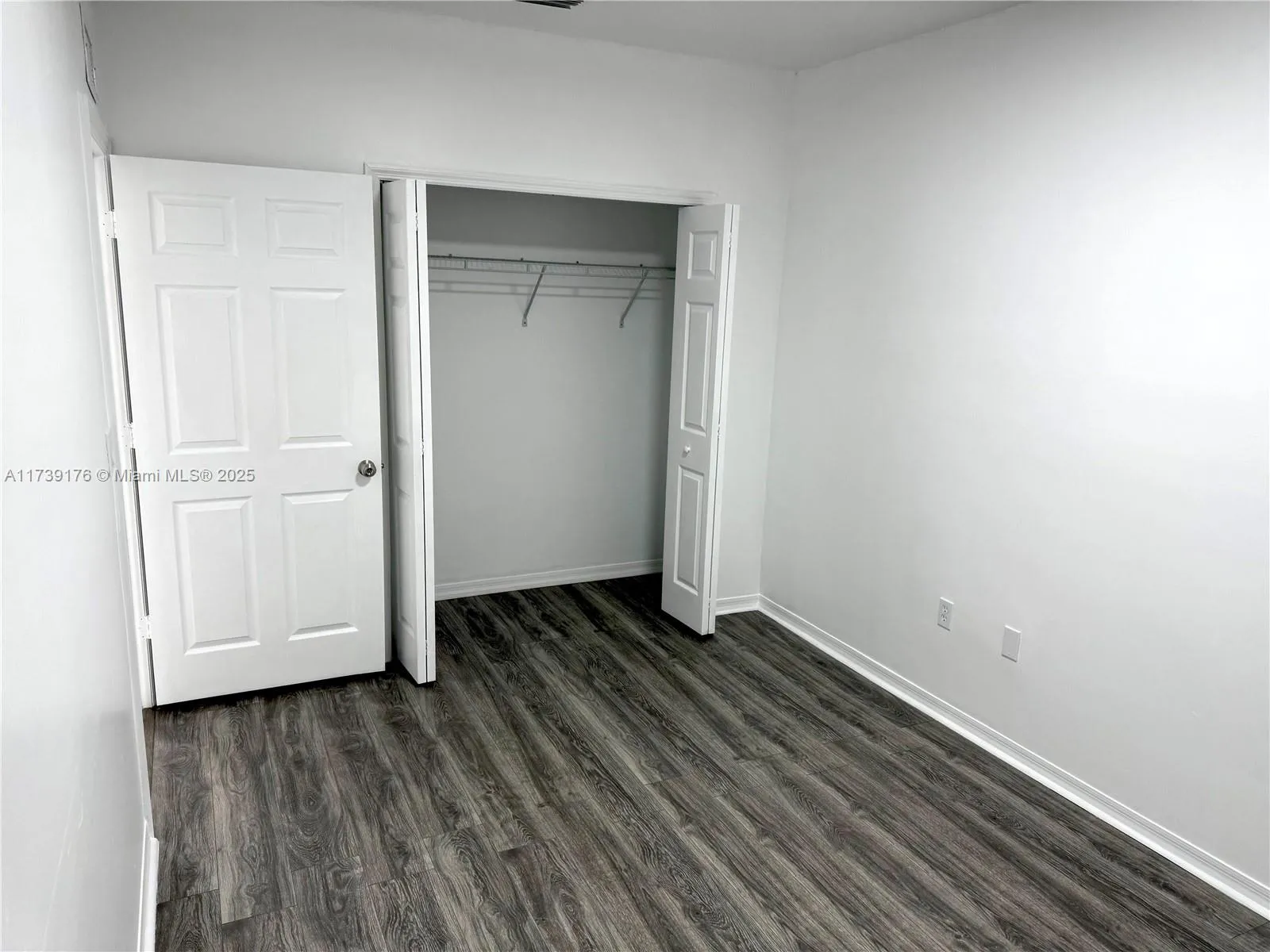 1238 NE 32nd Ter, Homestead FL 33033