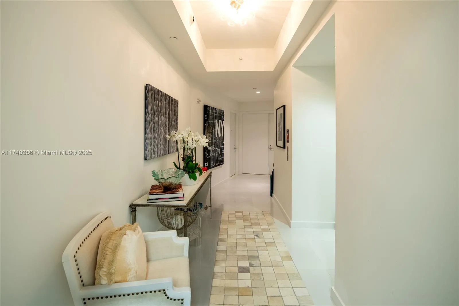 851 NE 1st Ave # 811, Miami FL 33132