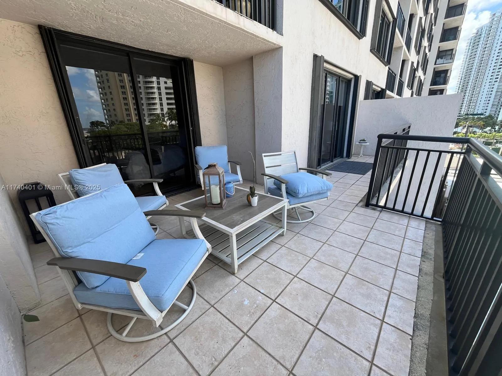 540 Brickell Key Dr # 728, Miami FL 33131