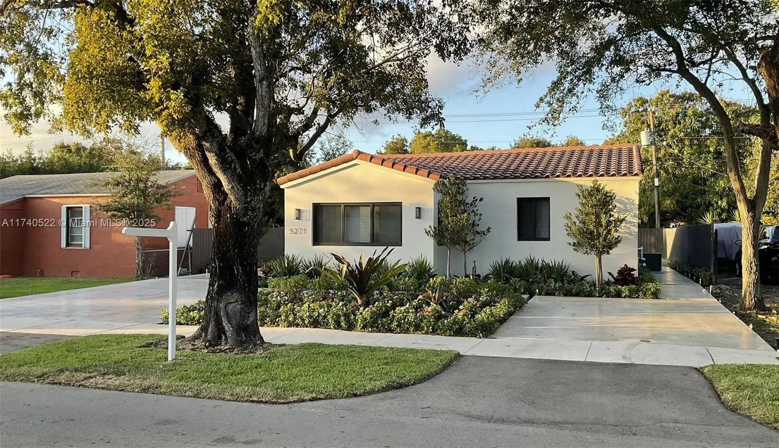 2 bedroom 1 bath for rent at 5271 SW 5th St, Miami FL 33134