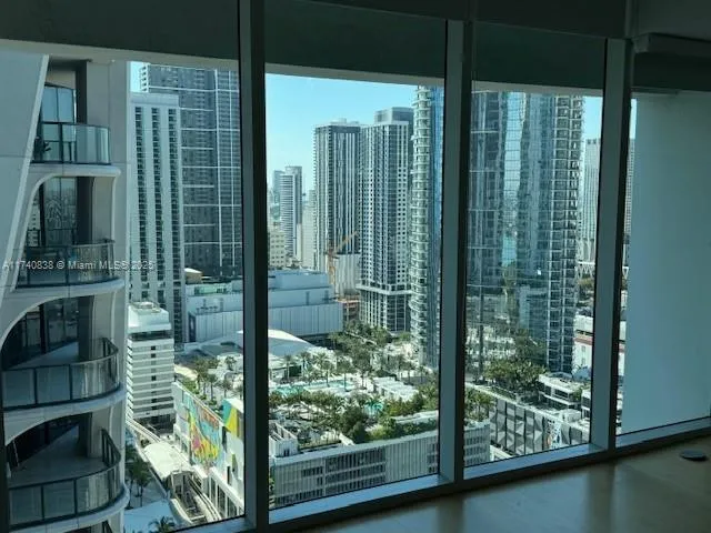 1 bedroom 1 bath for sale at 1040 Biscayne Blvd # 3008, Miami FL 33132