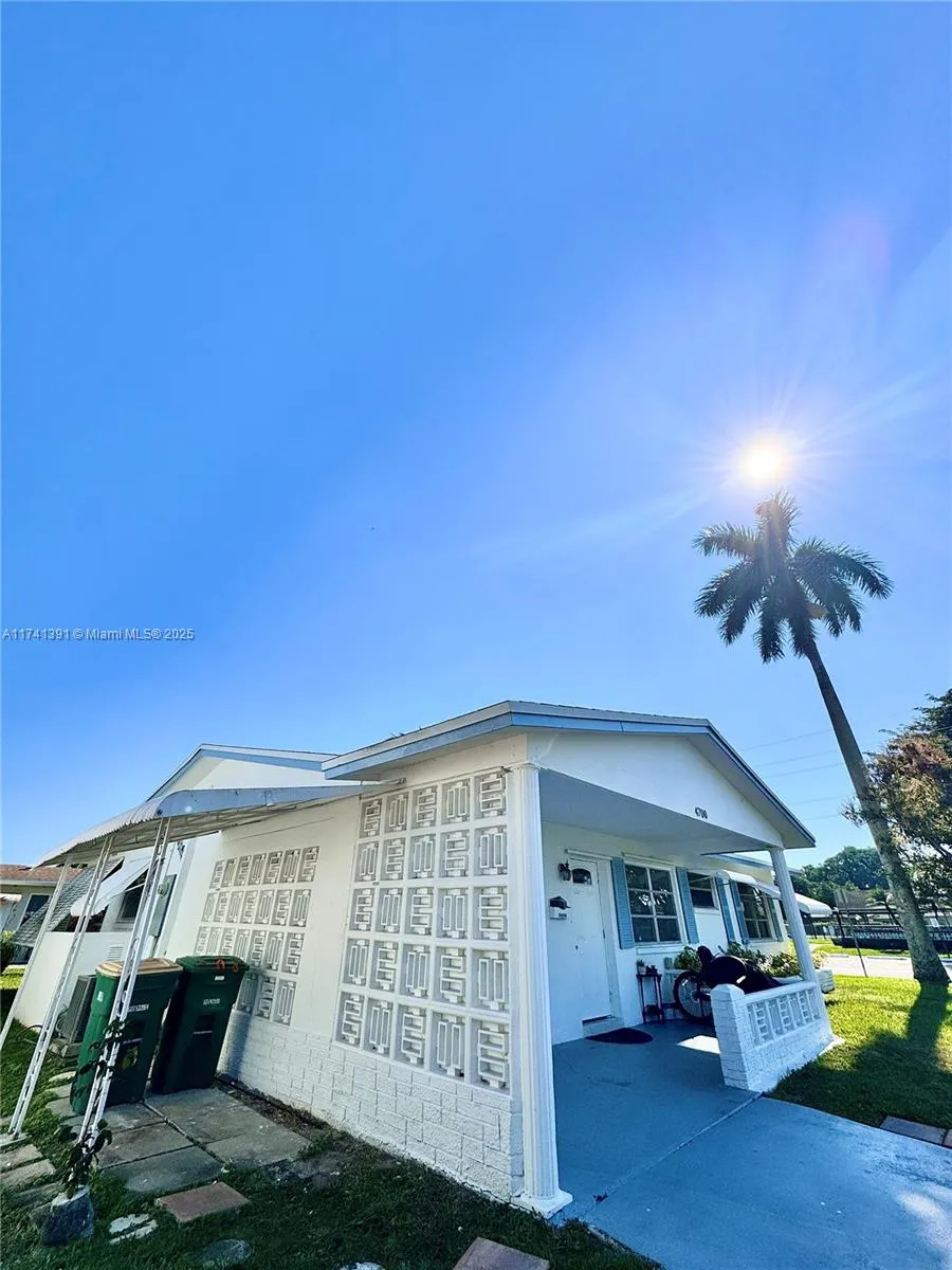 4700 NW 48th Ave, Tamarac FL 33319