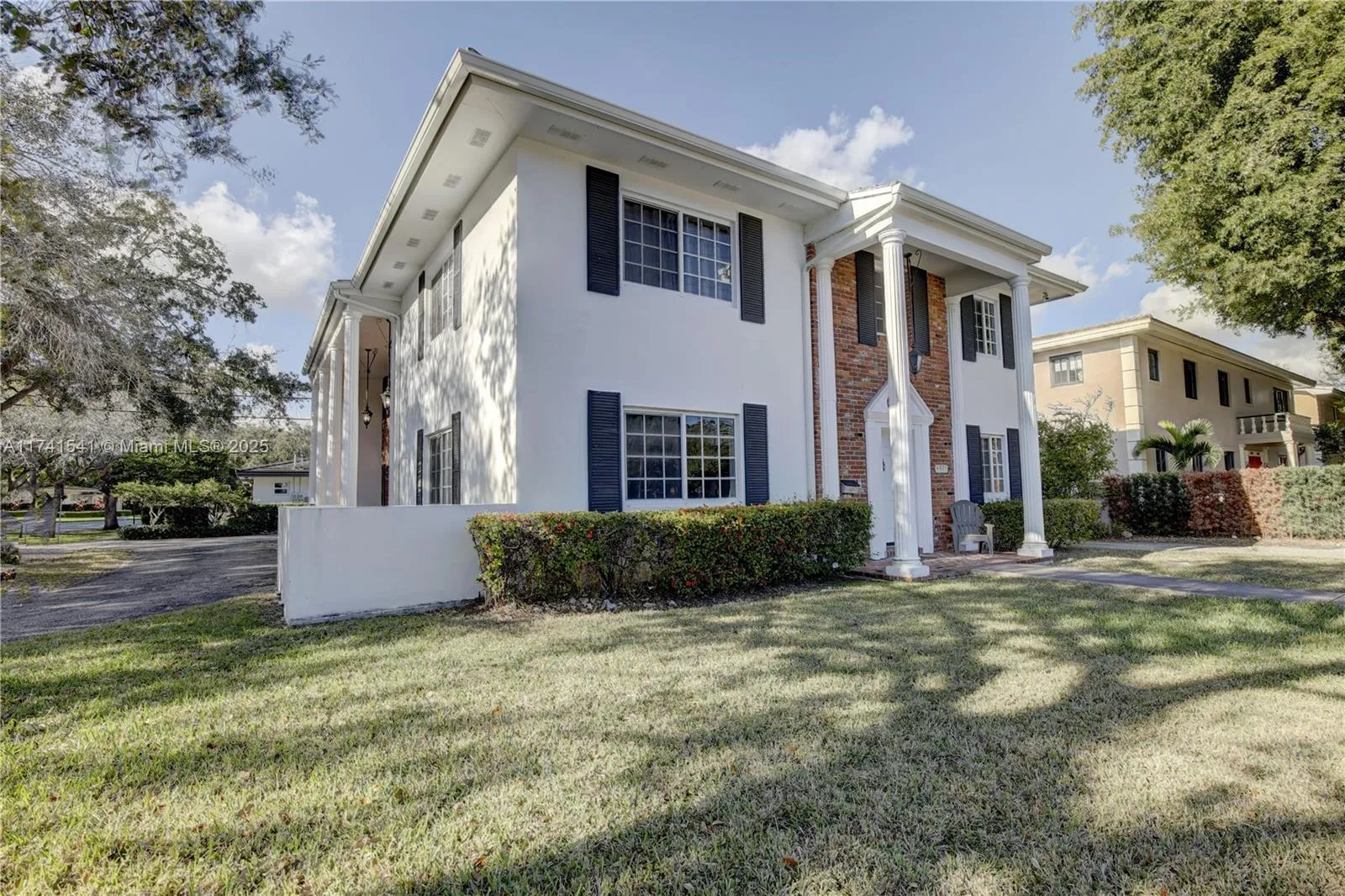 4995 Ponce de Leon /1050 Sistina Avenue, Coral Gables FL 33146