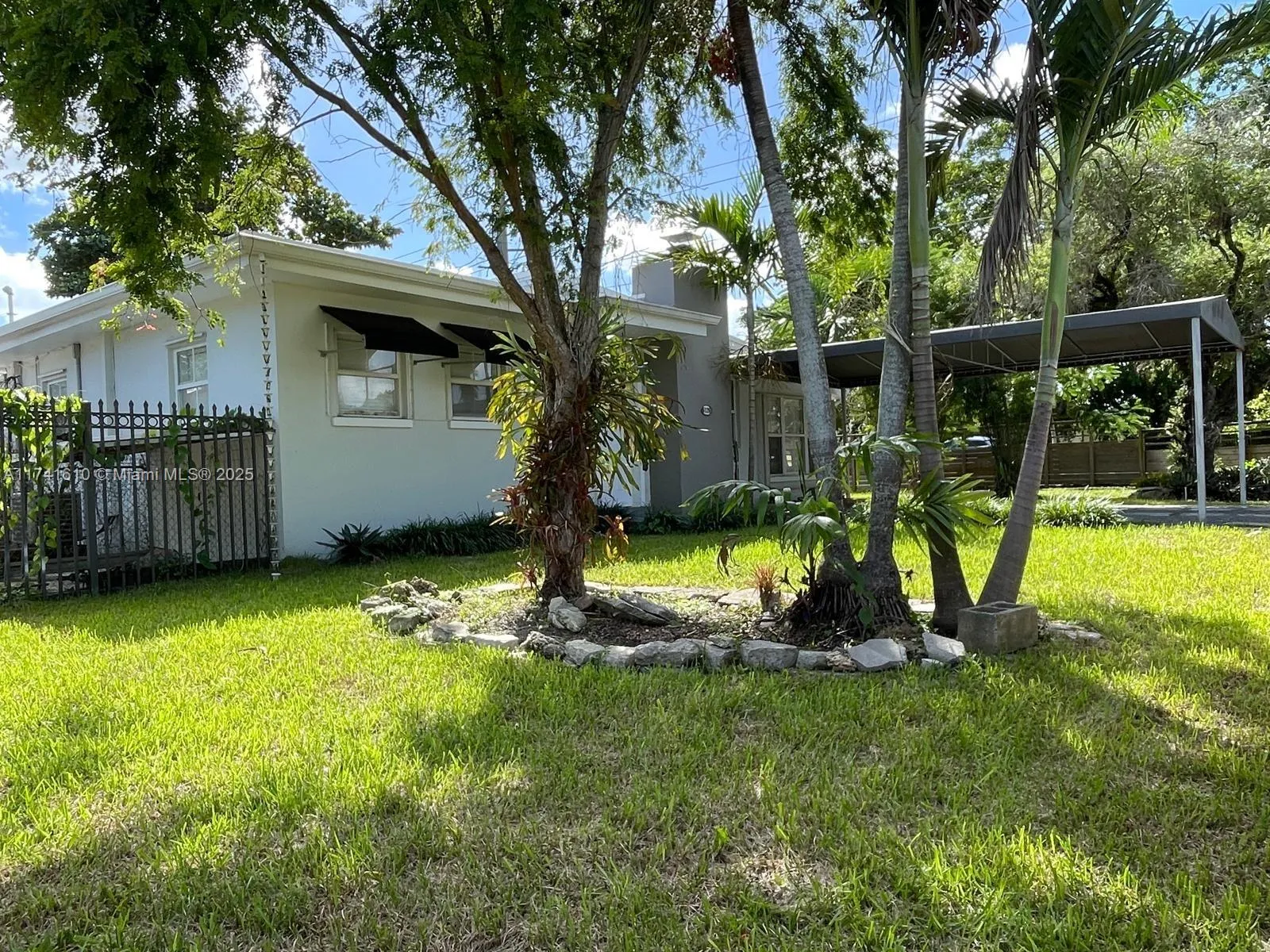 6126 SW 61st St, South Miami FL 33143