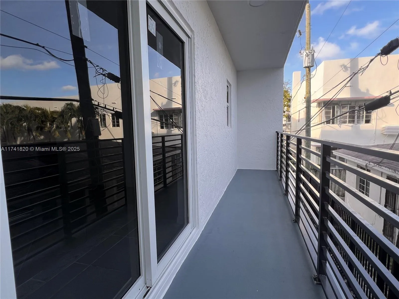 1033 Lenox Ave # 209, Miami Beach FL 33139